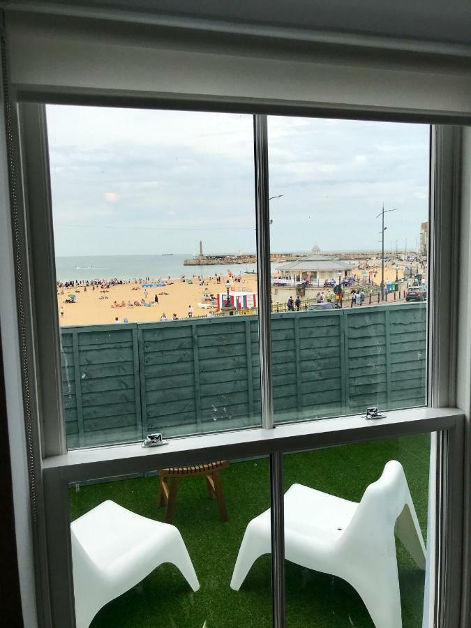 The Dreamland Apartment - Margate Beach - By Goldex Coastal Breaks Экстерьер фото
