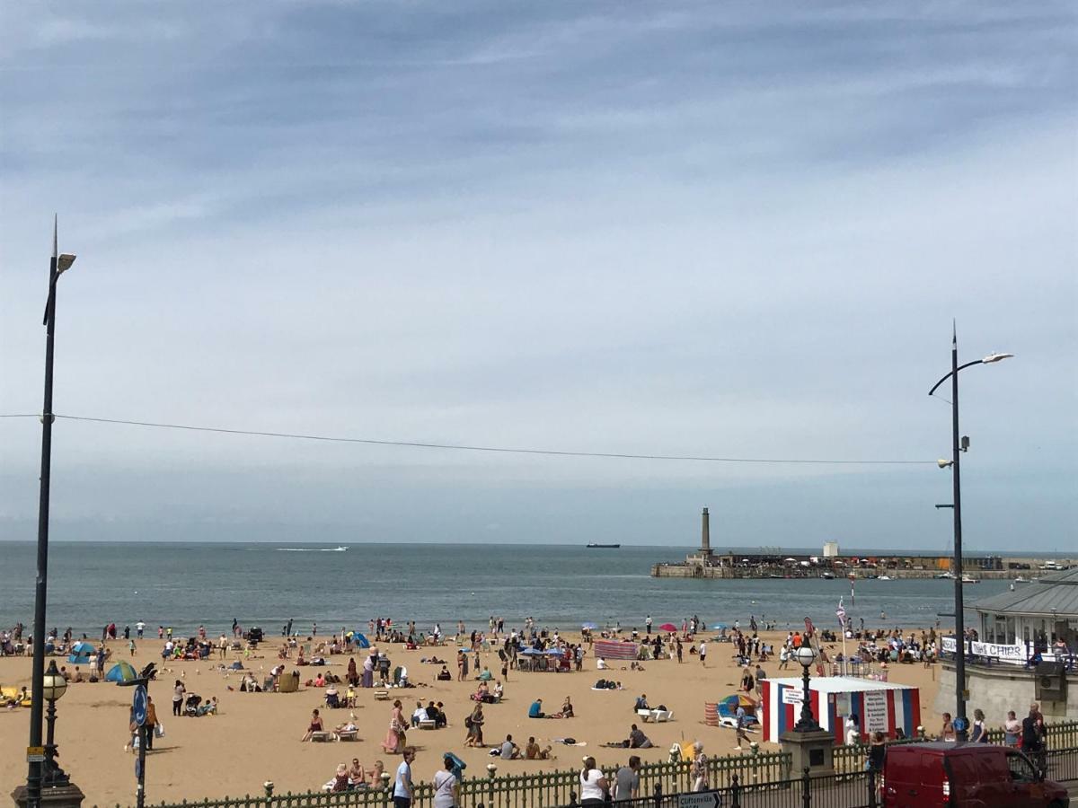 The Dreamland Apartment - Margate Beach - By Goldex Coastal Breaks Экстерьер фото